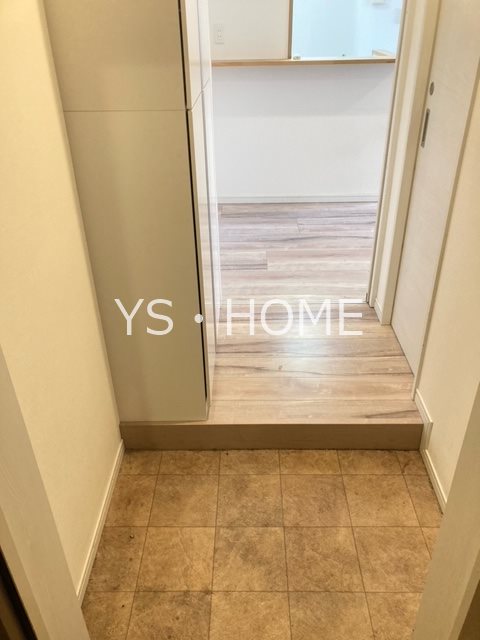 コリーヌ国分寺 玄関