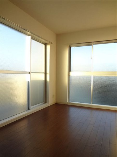 コア・イースト リビング