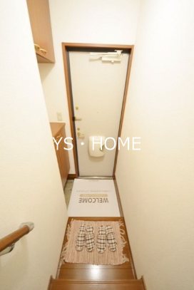 フレア新中野 玄関