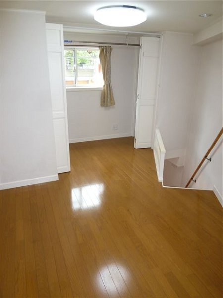 ドマーニ新中野 リビング