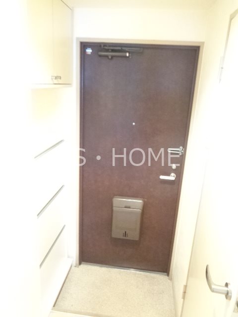 ブランドール高麗 玄関