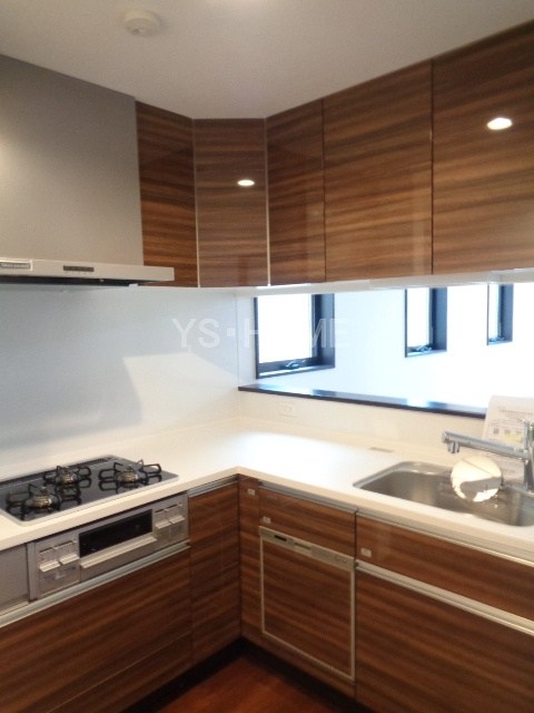 ニュー・ベルデ キッチン