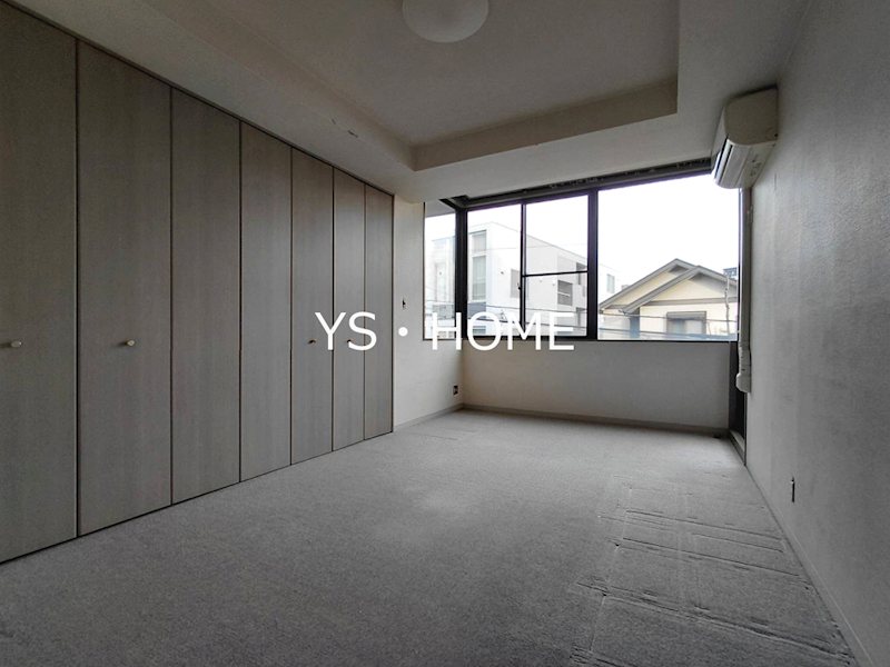 クリスタルコート ベッドルーム