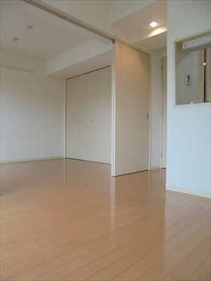 ヤサビアン リビング