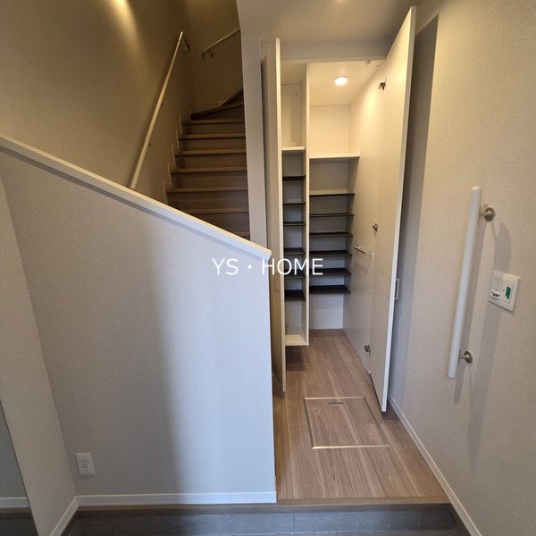 AX（アックス） 玄関