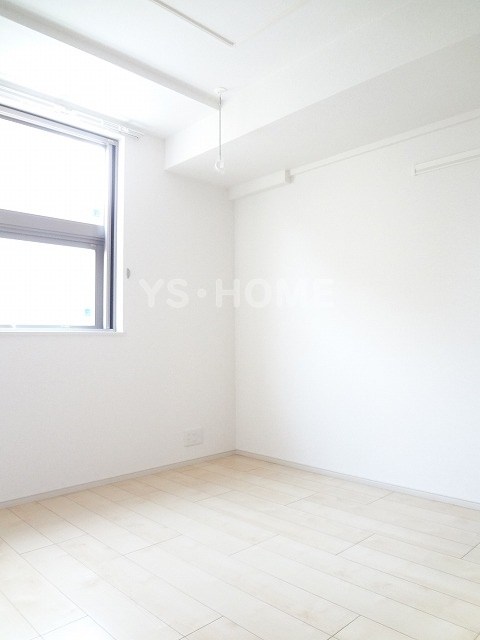 セシリア ベッドルーム