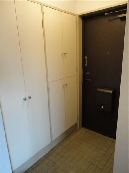 チェレスタＴ小金井 玄関