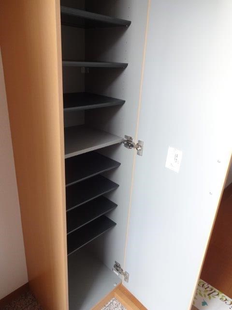 ジャルダンＭ・Ｋ 玄関