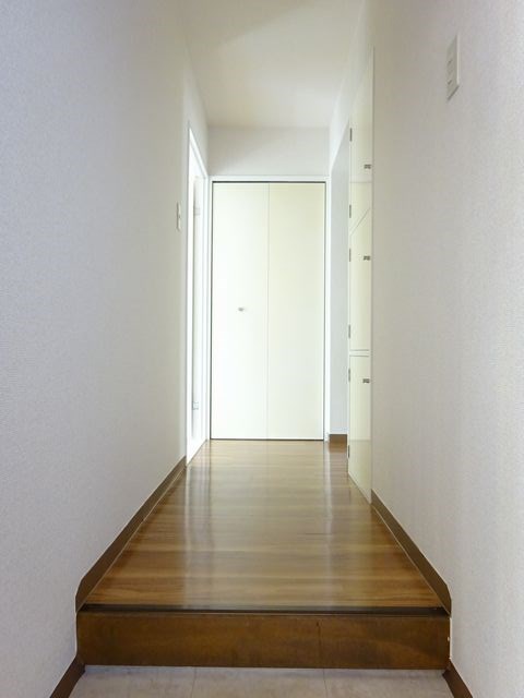 コア・イースト 玄関