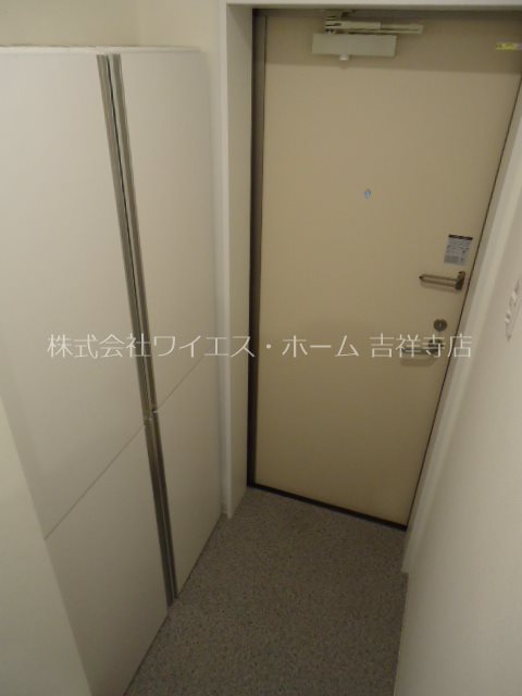 ライフ・コート武蔵関 玄関