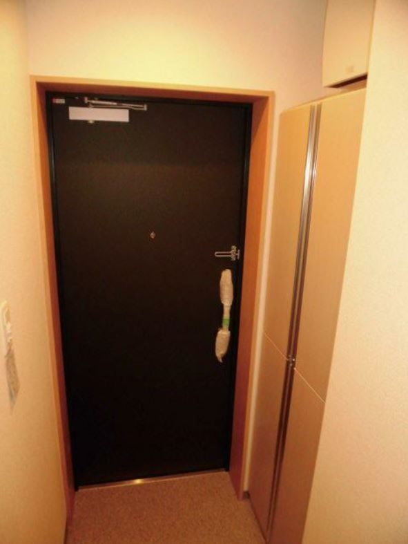 カーサカリーナ 玄関