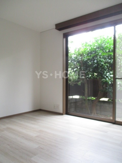 プチテラス善福寺１号棟 West リビング