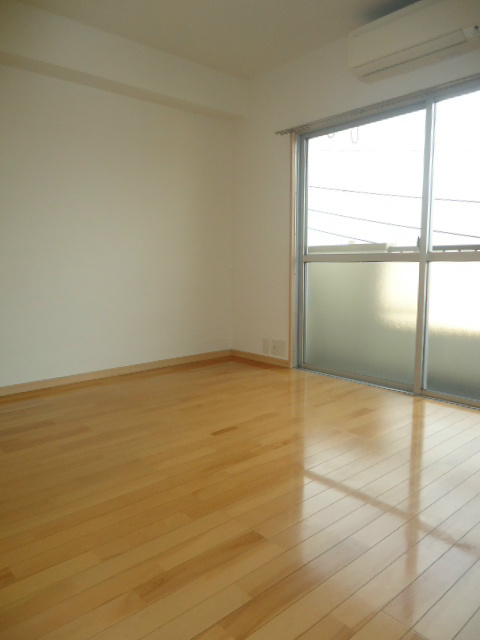 田中マンション ベッドルーム