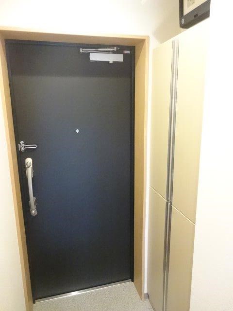 カーサカリーナ 玄関