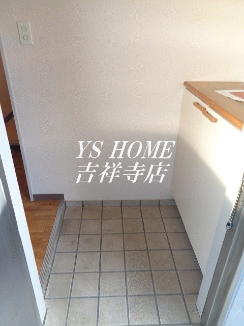 キューブコート烏山 玄関