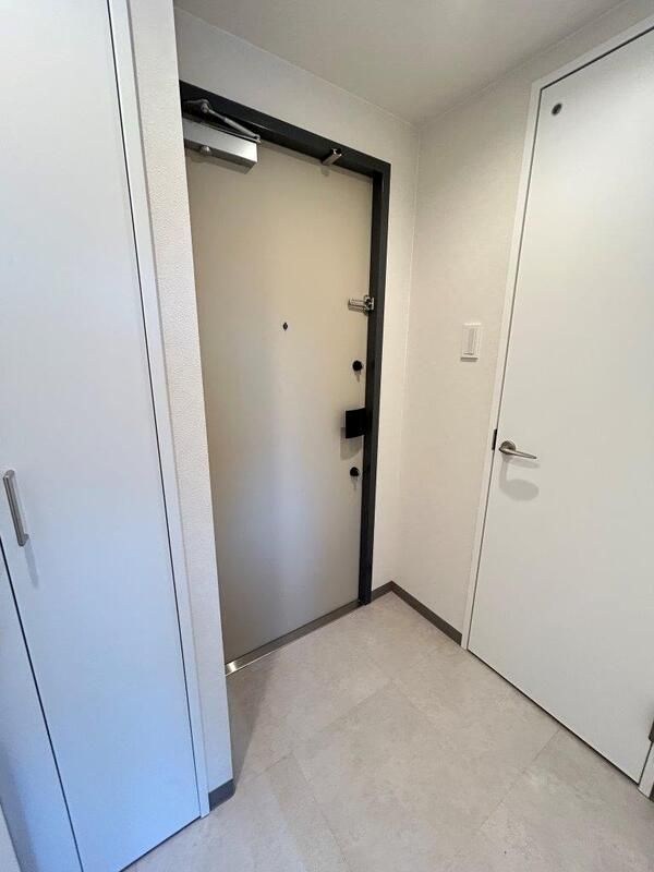 LiveFlat東高円寺Ⅱ  玄関