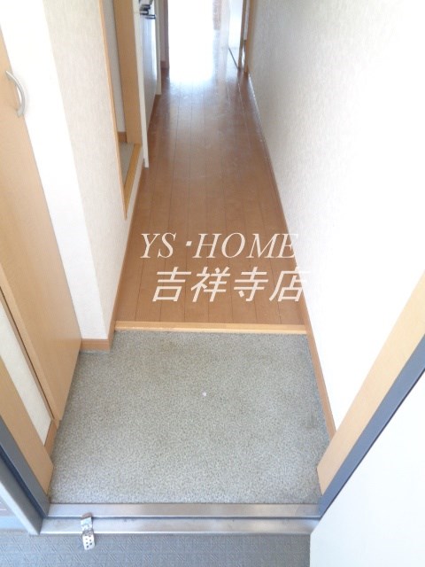 アンプルールフェールKOKI 玄関