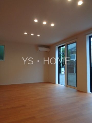 小金井市東町3丁目戸建    リビング