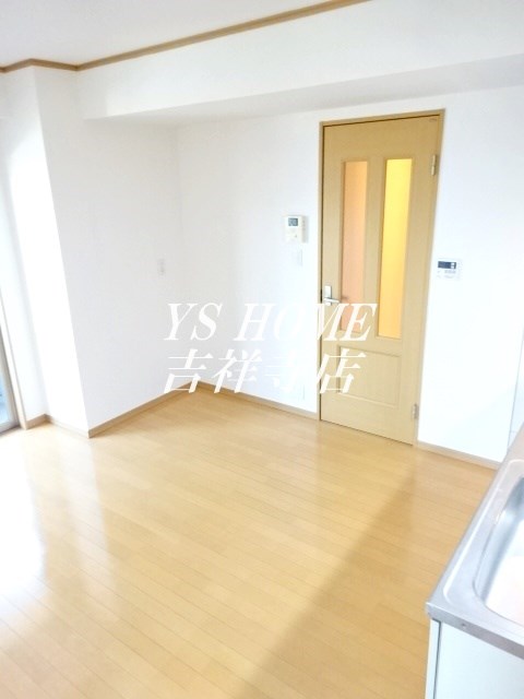 エクセラン　ミカミ リビング