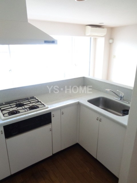 ARONIA(アローニア)   キッチン