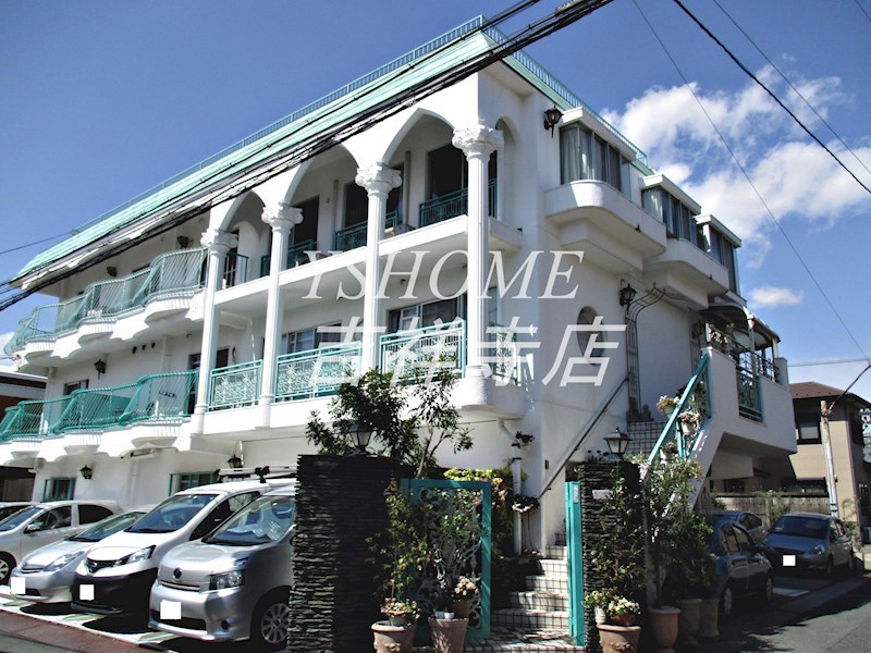 アゼールリドー 外観