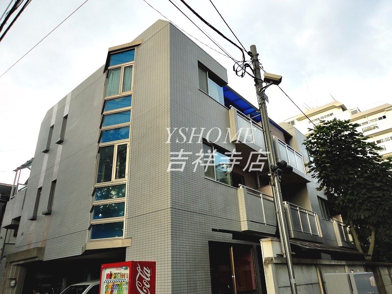 ランドマーク三鷹 外観