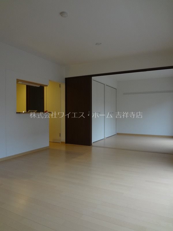 Puerta sur TOKIO リビング