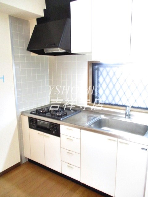 ファインクレスト富士見ヶ丘 キッチン