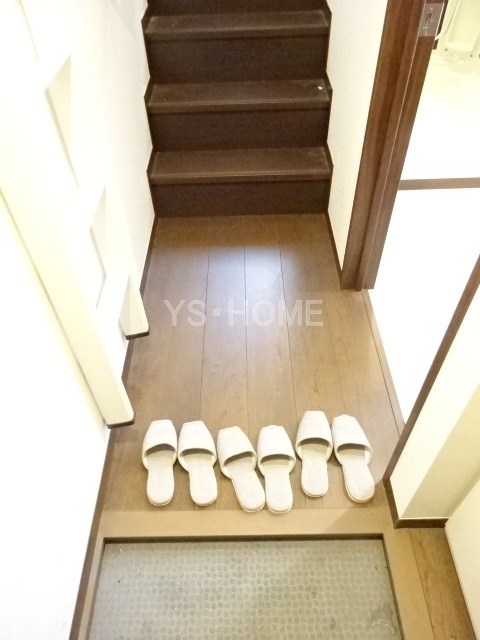 Ｔ&amp;lsquo;sコート 玄関