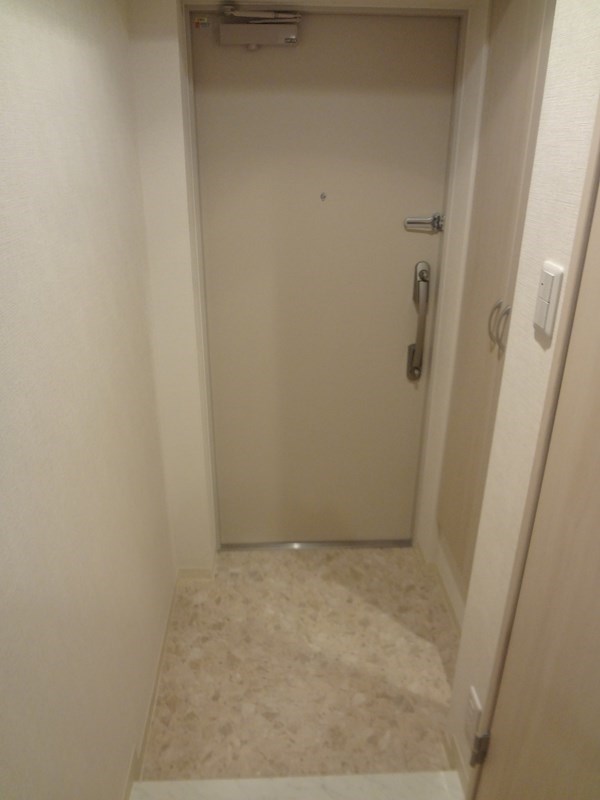 ロイヤルプレイス西荻窪 玄関