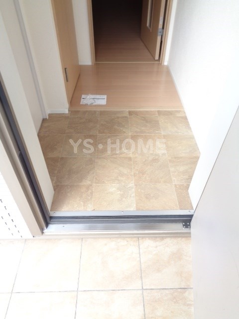 Minision（ミニシオン） 玄関