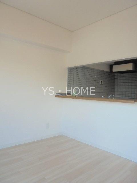 プライムアーバン武蔵野ヒルズＡ棟  リビング