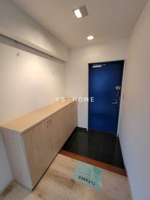 DeLCCS三鷹Ⅱ（旧オークハウス） 玄関