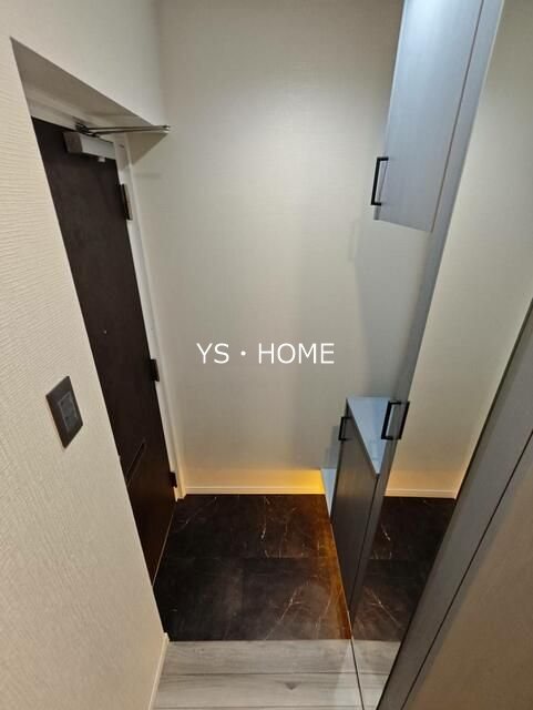 サンファスト東中野 玄関