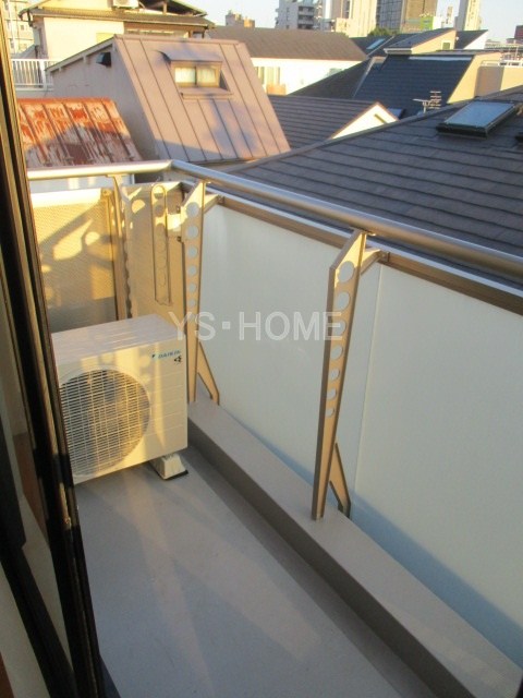 キャッツアイ ベランダ