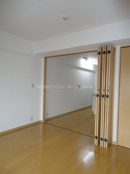 サンティール三鷹サウスウイング リビング