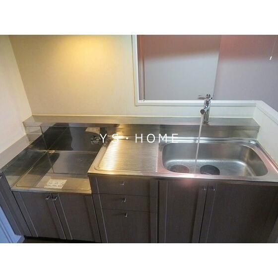 ドルフEAST キッチン