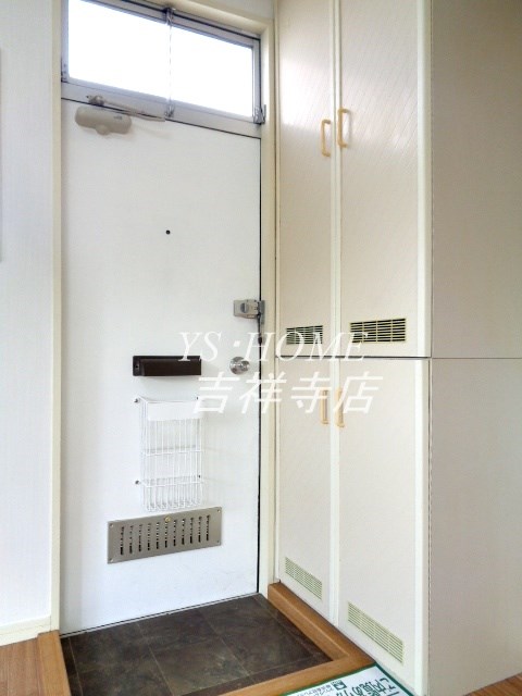 レイクサイド善福寺  玄関