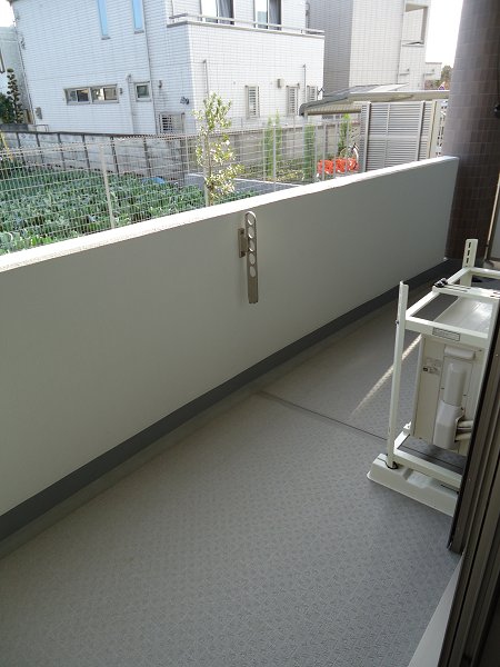 アベニール三鷹　 ベランダ
