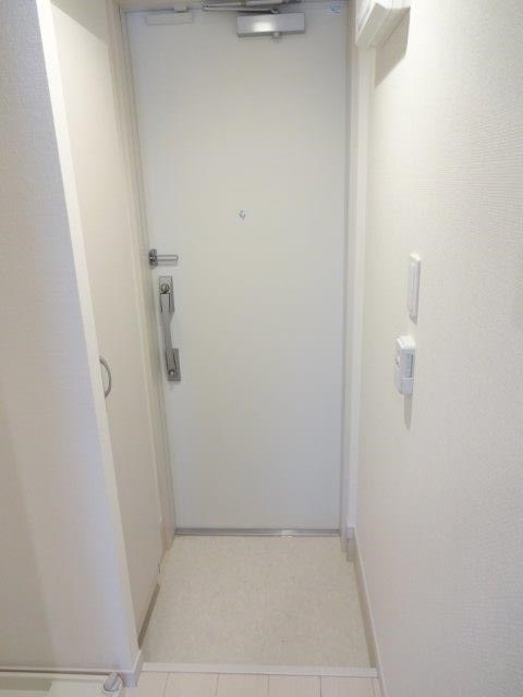 リブリ・武蔵境 玄関