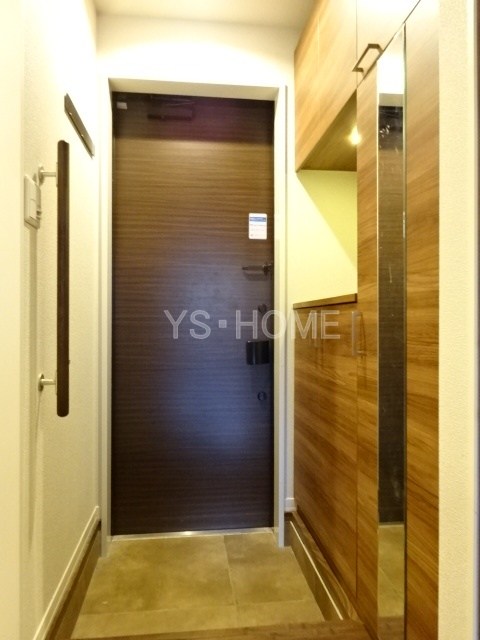 Ｔ&amp;rsquo;ｓ　ｇａｒｄｅｎ荻窪 玄関