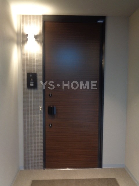 Ｔ&amp;rsquo;ｓ　ｇａｒｄｅｎ荻窪  玄関