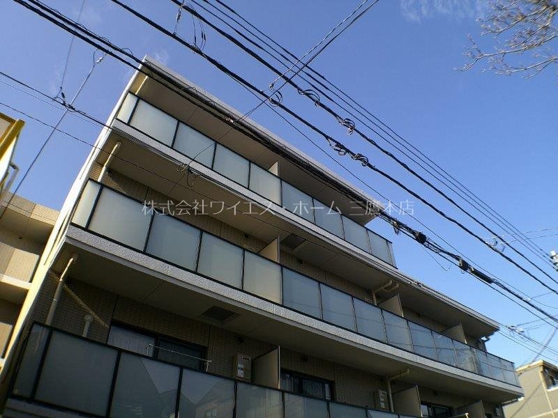 クレイシア三鷹 外観