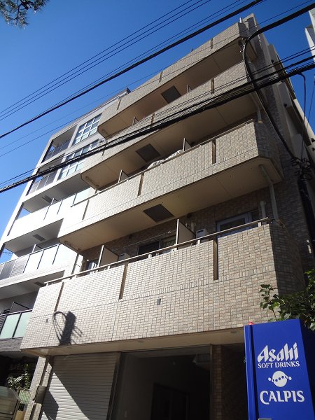 アン・イール三鷹 外観