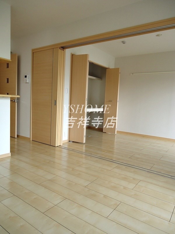 アベニール三鷹R リビング