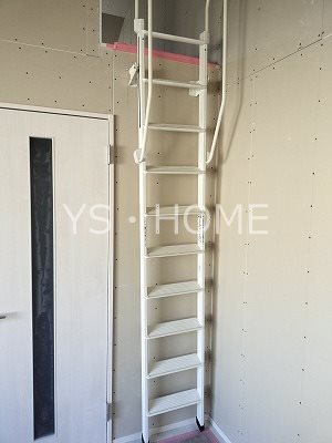 フラッグ・みたか リビング