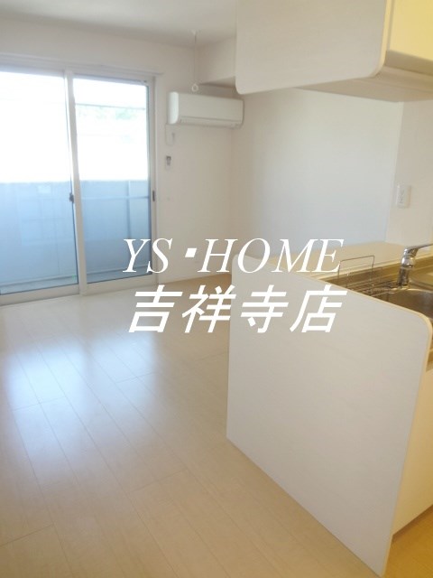 グリシーナ リビング