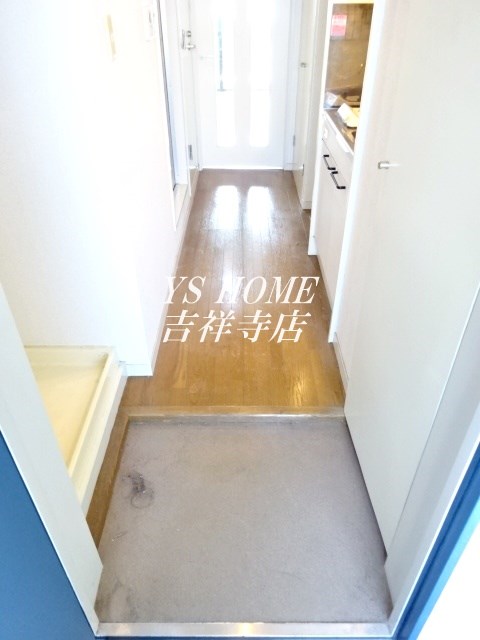 ラ・プルミエール村越 玄関