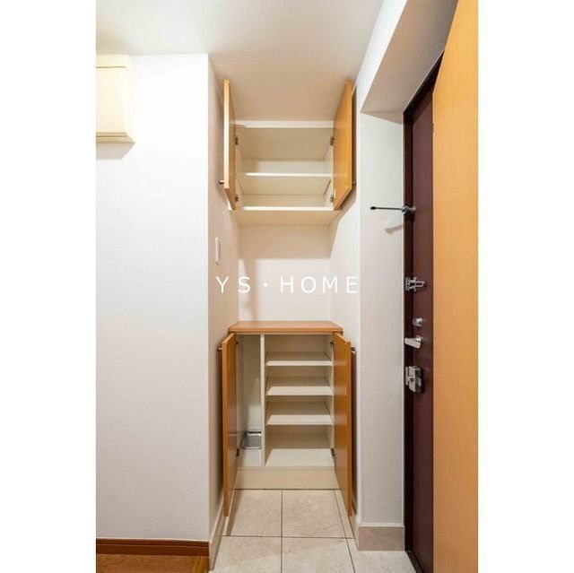 ガーデン西荻窪 玄関