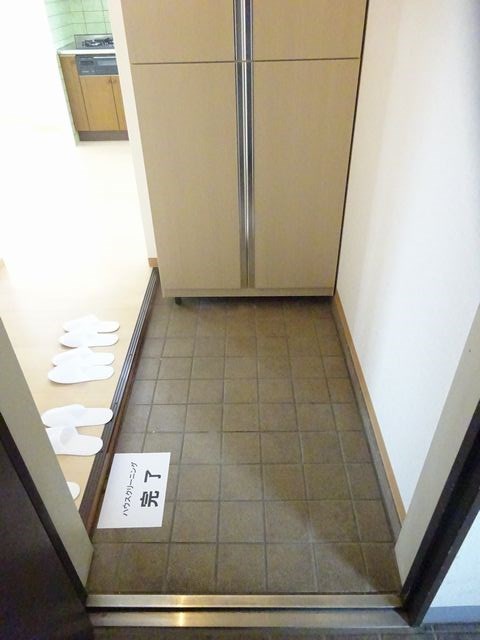 ハイツアゼリア 玄関